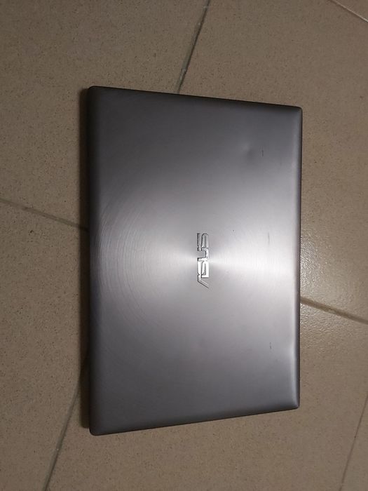 Portátil  Asus UX303 intel i5
