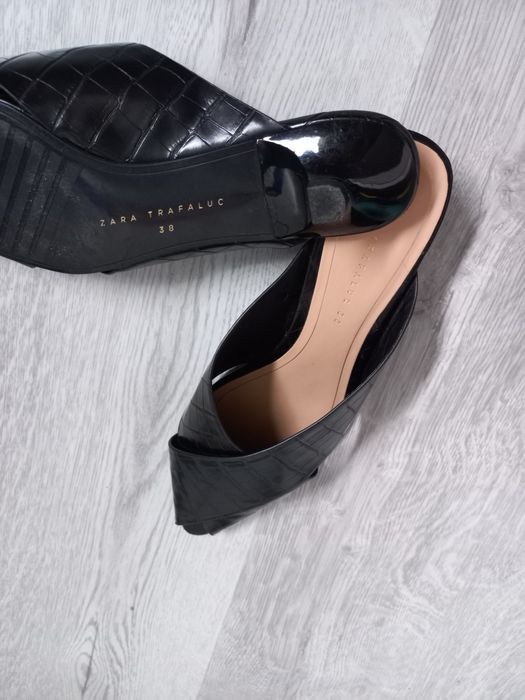 Klapki Zara rozmiar 38