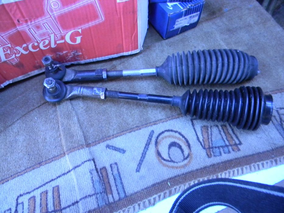 Осевой шарнир, рулевая тяга (передний мост)