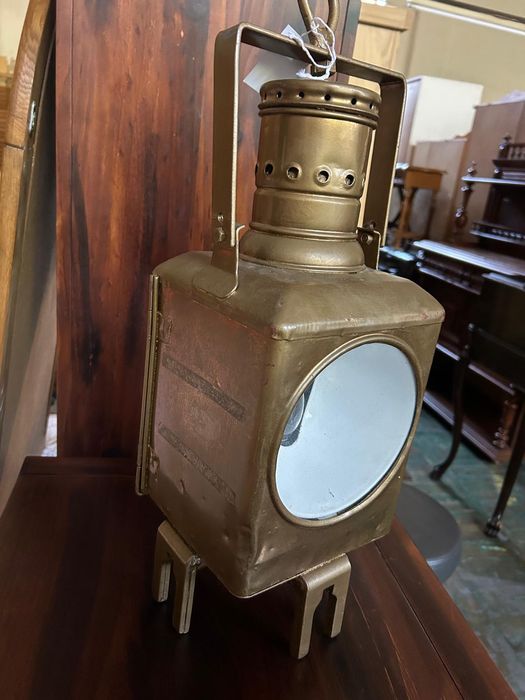Stara lampa kolejowa