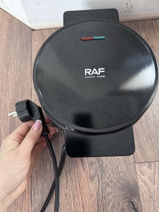 Вафельниця сердце,електровафельниця,Вафельция raf