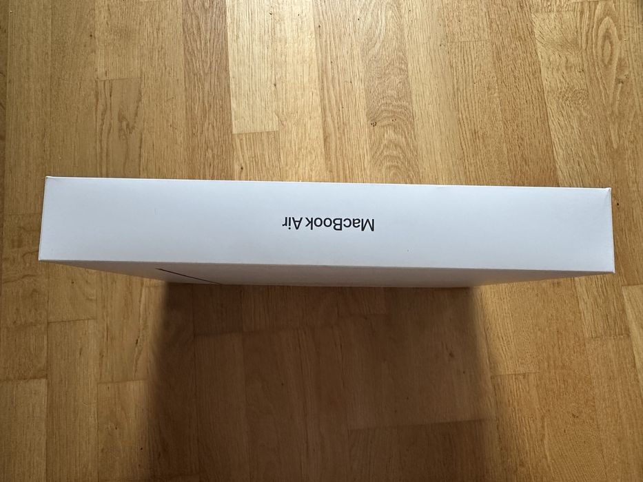 Новий MacBook Air 15" M4 (16GB / 256GB) – В упаковці!