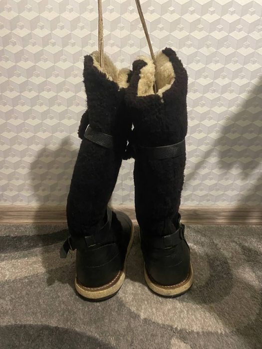 Продаю Унти.