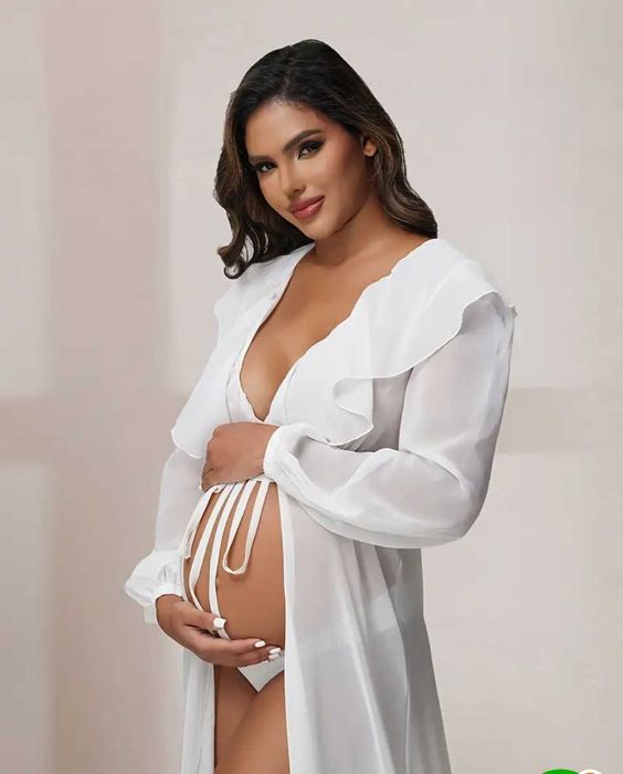 Біла сукня вагітності