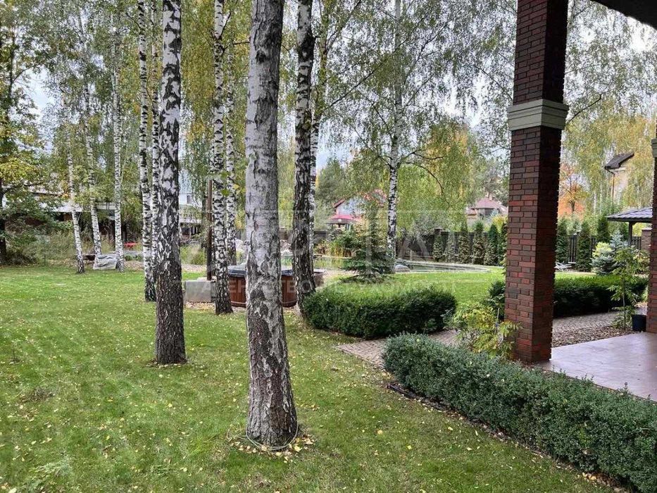 Продаж / Будинок / 299 м2 / Святошинський р-н / шос. Берестейське