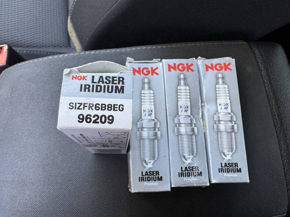 Świece NGK Laser Iridium 96209 1.4 tsi