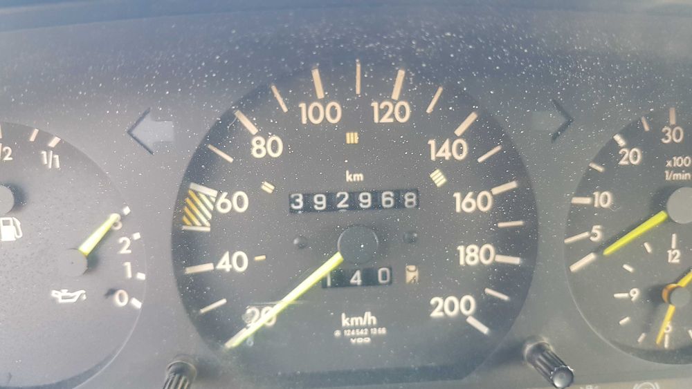 Mercedes Benz 250TD 124W