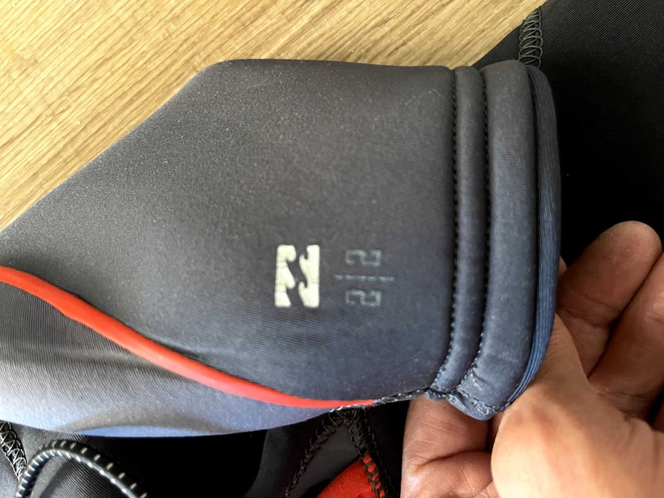 Fato Neoprene Billabong 2/2 spring 12 anos