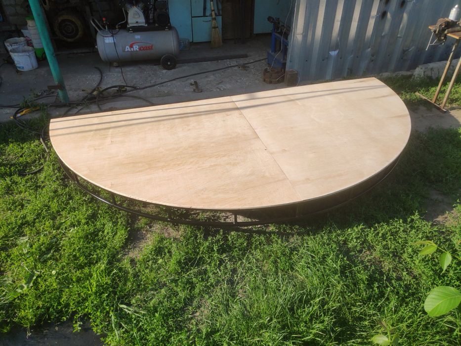 Продаи весільний подіум