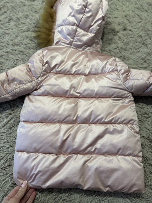 Зимова куртка на дівчинку