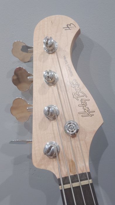 Gitara basowa Harley Benton