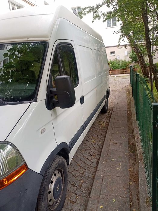 Samochód ciężarowy renault master