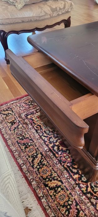 Mesa de centro em madeira