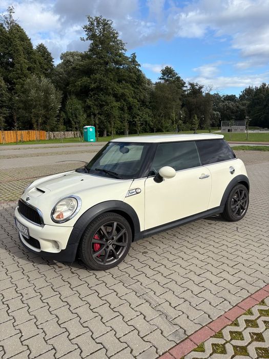 MINI John Cooper Works Mini Cooper R56 John Cooper Works