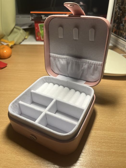 Скринька для прикрас 10х10х5 см