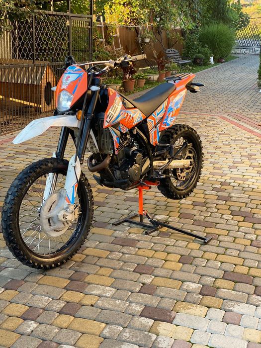 Geon Dakar TwinCam 250