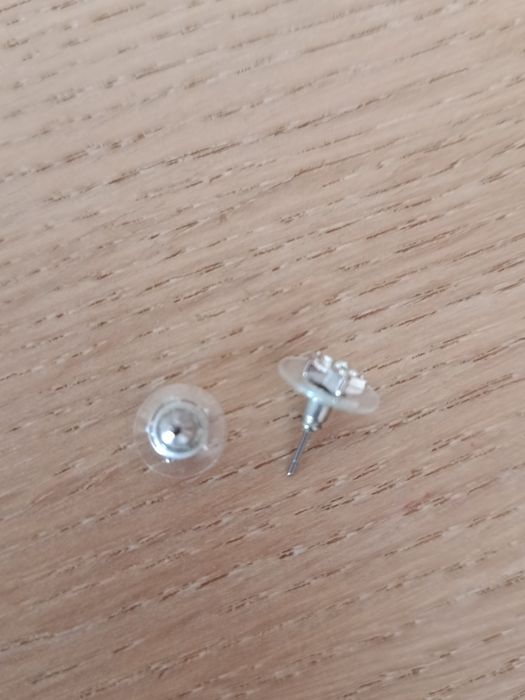 Vendo brincos Swarowsky em forma de estrela