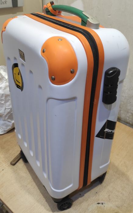 Вализа турестична,Нова.Наложка