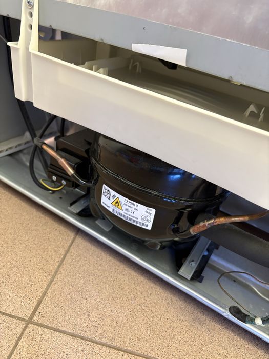 Frigorifico combinado hisense