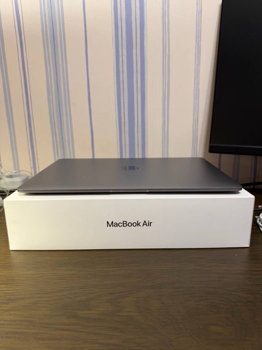 Macbook Air 2020/ intel i3/ 8GB / 256GB/ Spase Gray