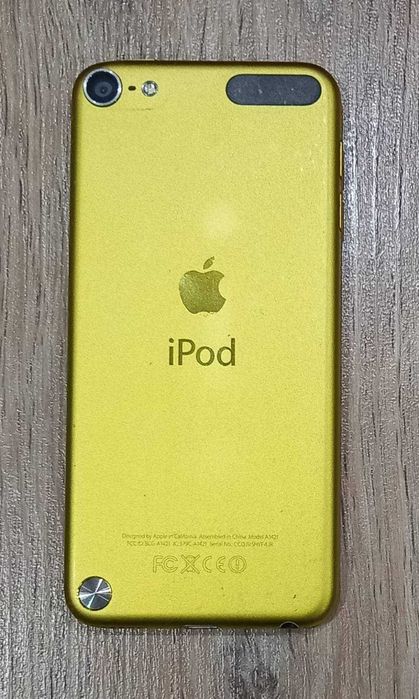 MP3 плеєр Apple iPod Touch 5 покоління (MD714LL/A)