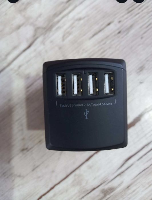 Uniwersalny adapter Tripper