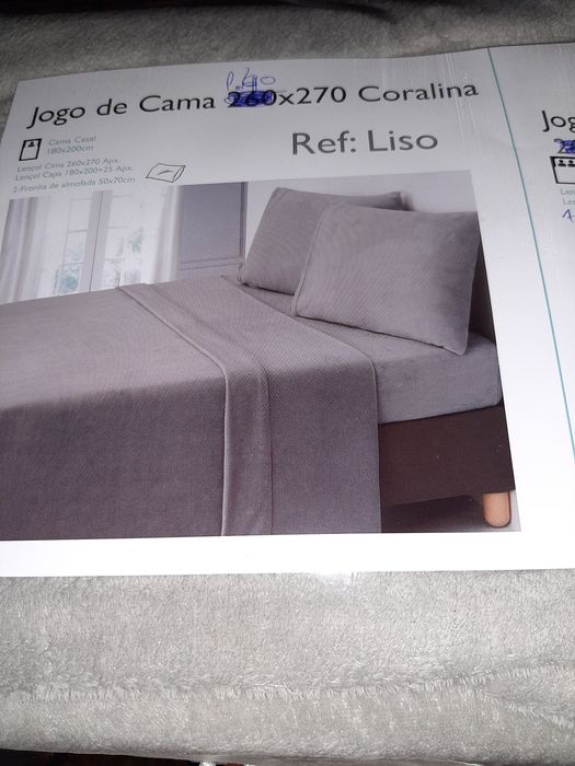 Lençóis polares em cinza