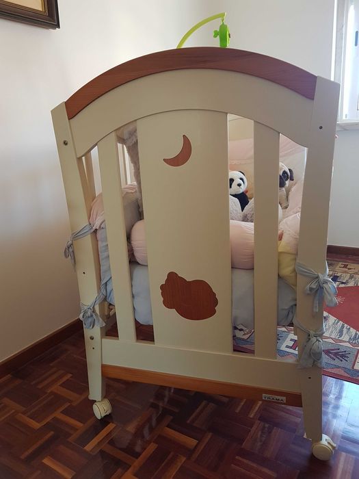 Cama para quarto de bebê