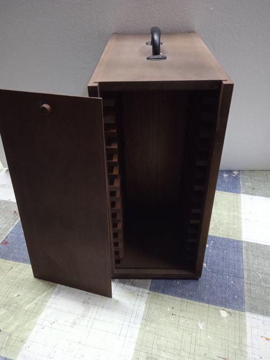 Caixa/ mala de transporte de azulejos _ NOVO