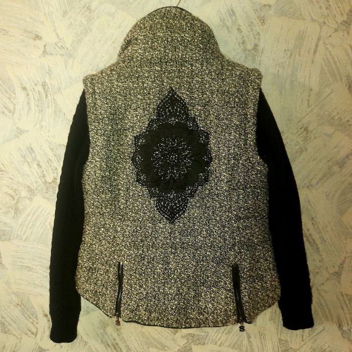 Демісезонна куртка-жилет DESIGUAL. Розмір L.