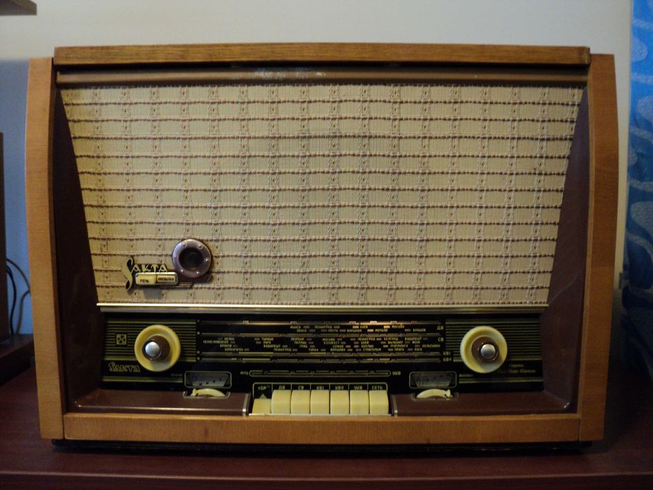Ламповый радиоприемник "Riga-10", "Латвия" и "Sakta"