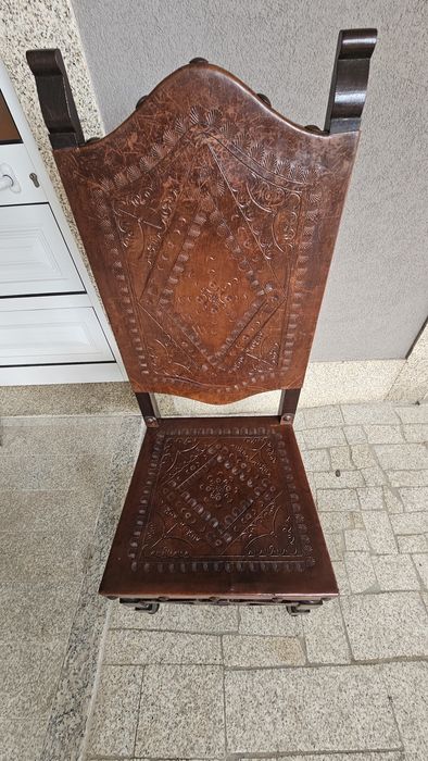 Conjunto de 6 cadeiras de madeira