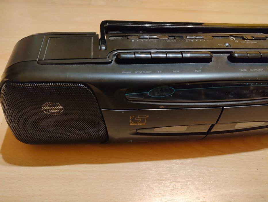 Radio magnetofon radioodtwarzacz general technic gt8256