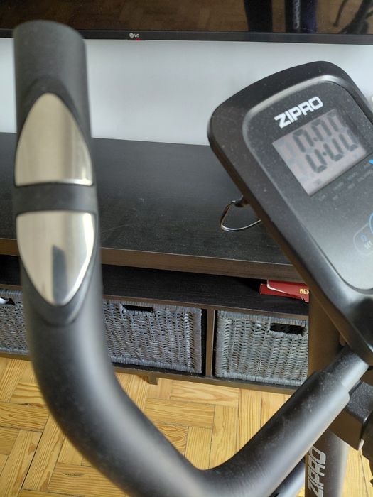 Bicicleta Estática ZIPRO – NOVA