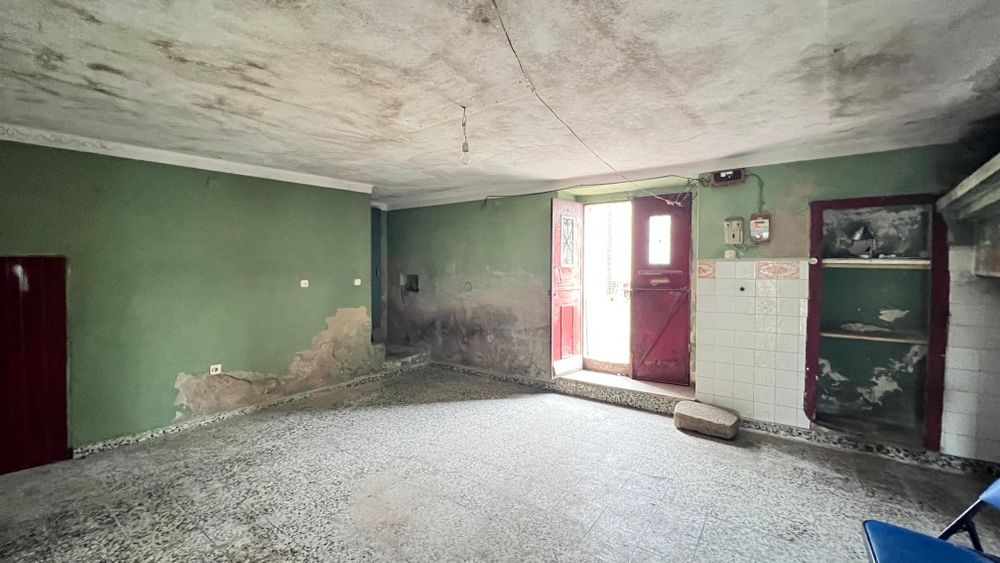 Moradia T3 com logradouro e garagem