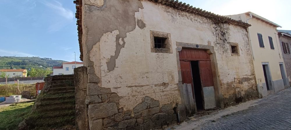 Terreno Urbano - Projeto Aprovado — Fundão, Valverde, Donas, Aldeia De Joanes E Aldeia Nova Do Cabo, Castelo Branco