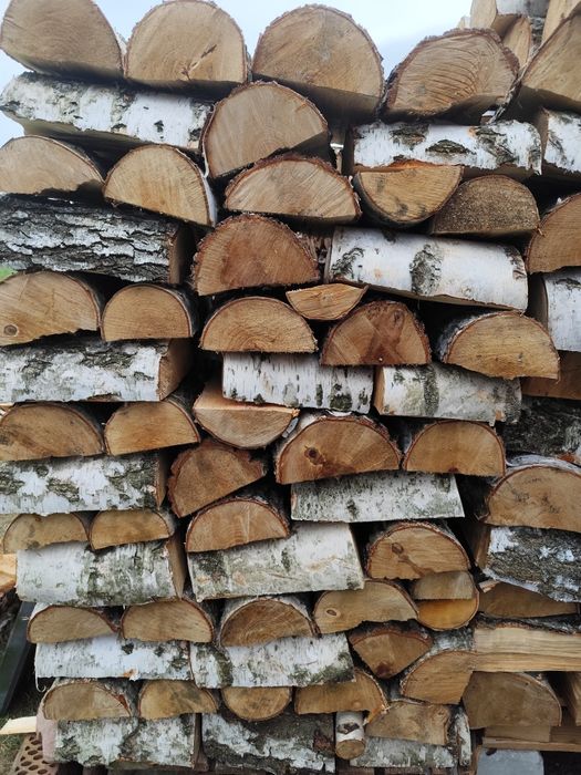 Drewno, opał, drzewo do kominka