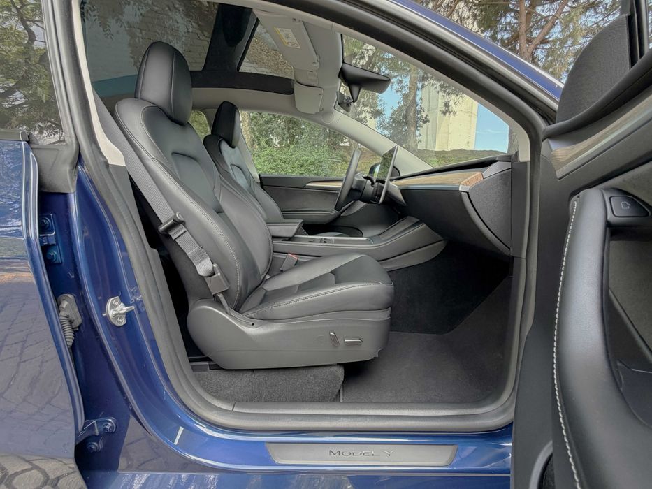 Tesla Model Y — fotografia 8