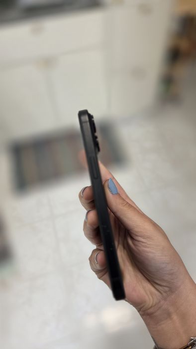 iPhone 15 - Black - 256 gb