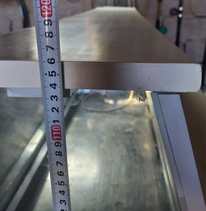 Продам холодильну  вітрину!