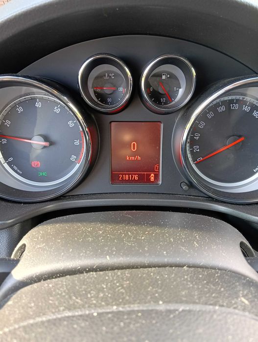 Opel Insignia 2.0 turbo Benzyna