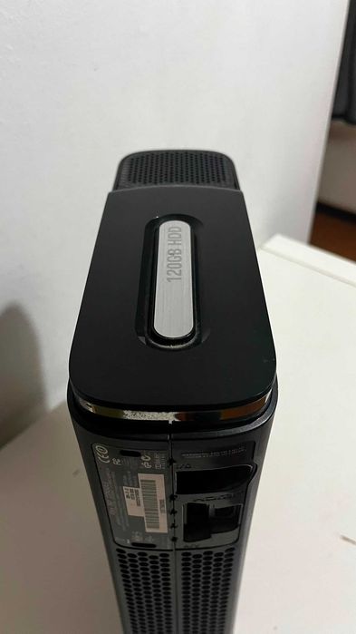 Xbox 360 120GB em Ótimo estado - Totalmente Funcional