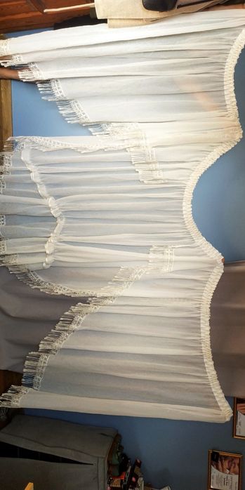 Firanka na okno ecru kremowa ozdobna asymetryczna