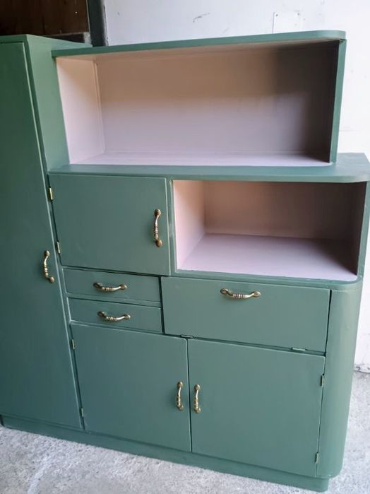 Kredens po renowacji