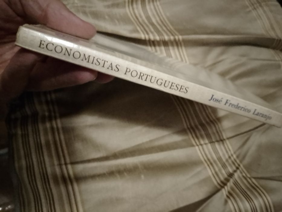 Economistas Portugueses-1e.-Laranjo-10E-1 vida na Opus day-10E Desde3E