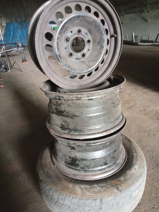 Диски металеві до Мерседес Е-220