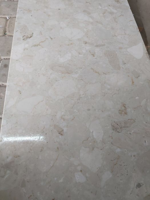 Parapet wewnętrzny konglomerat