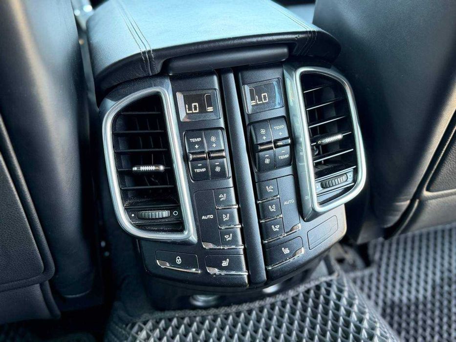Porsche Cayenne 2012 у кредит, розстрочку, на виплату.