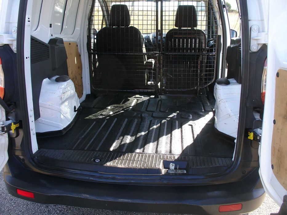 ford transit courier 2015 com IVA dedutível