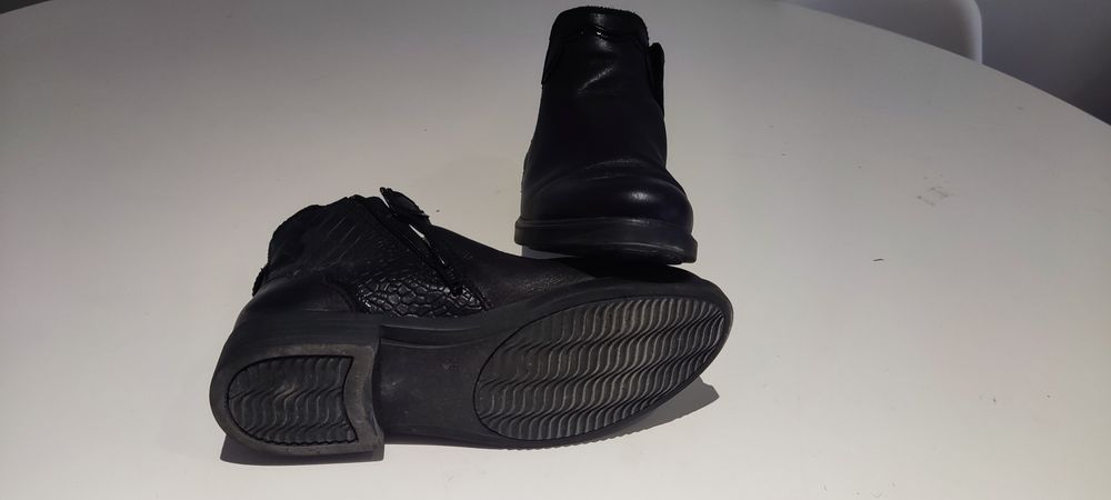 Botas de senhora em ótimo estado
